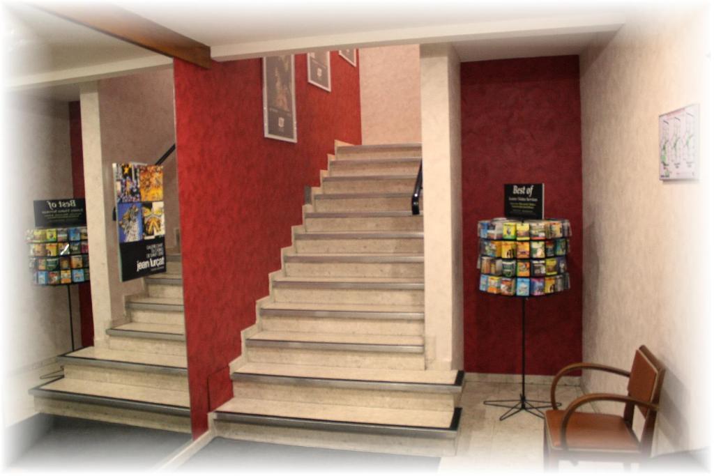 Hotel Du Touring Saint-Cere Luaran gambar