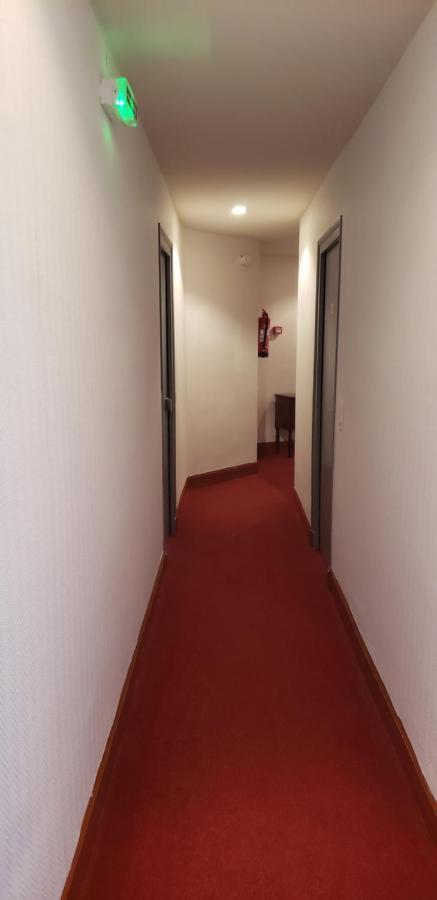Hotel Du Touring Saint-Cere Luaran gambar