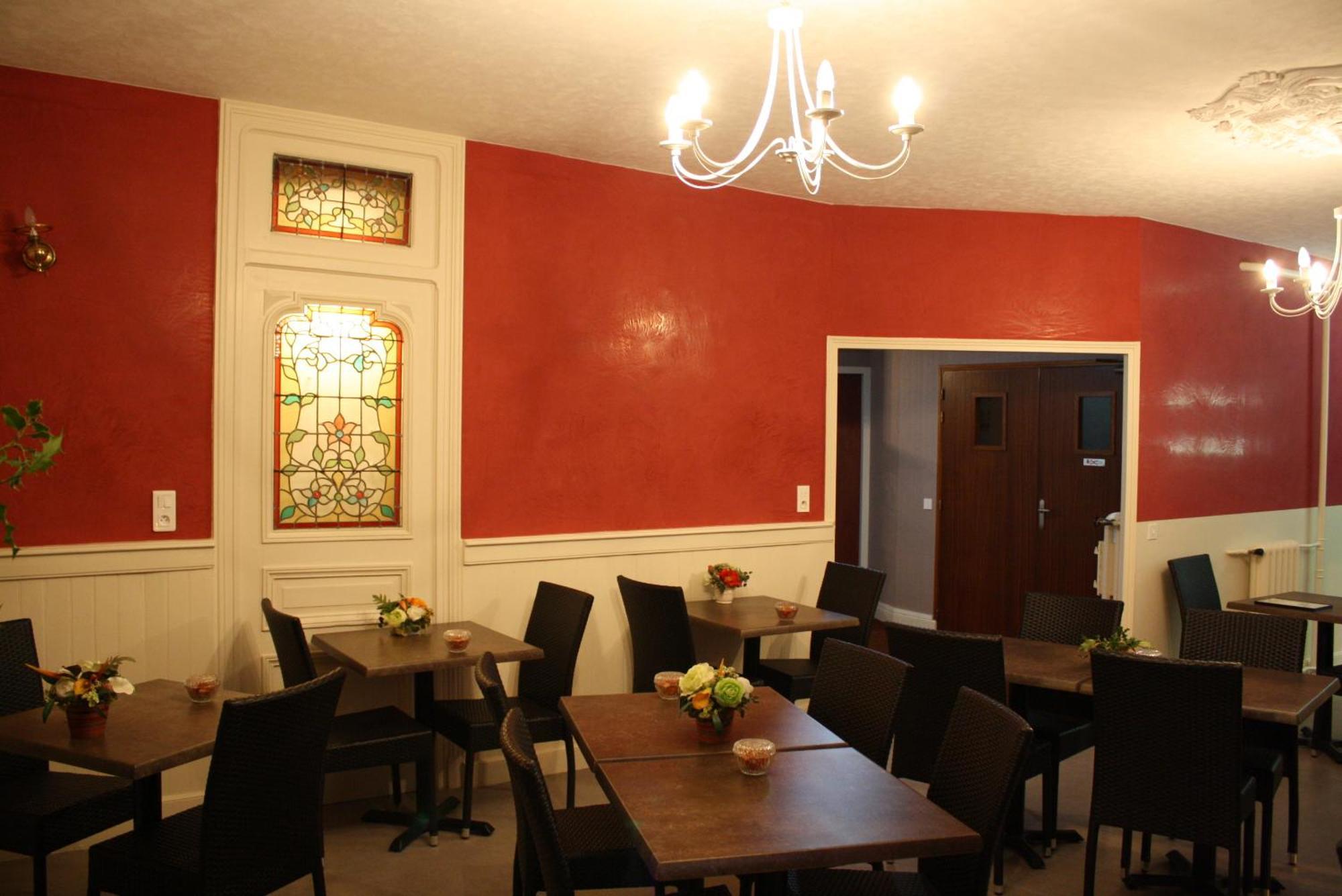 Hotel Du Touring Saint-Cere Luaran gambar