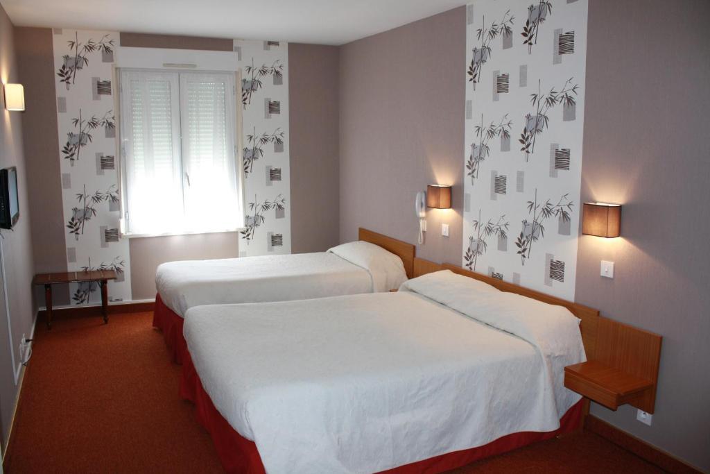 Hotel Du Touring Saint-Cere Bilik gambar
