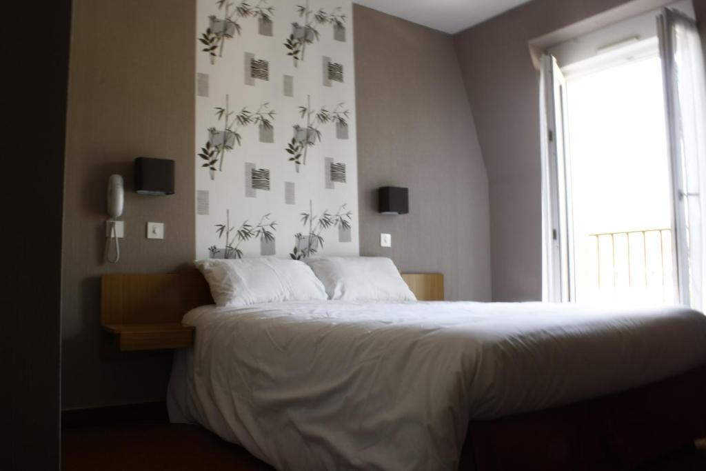 Hotel Du Touring Saint-Cere Luaran gambar